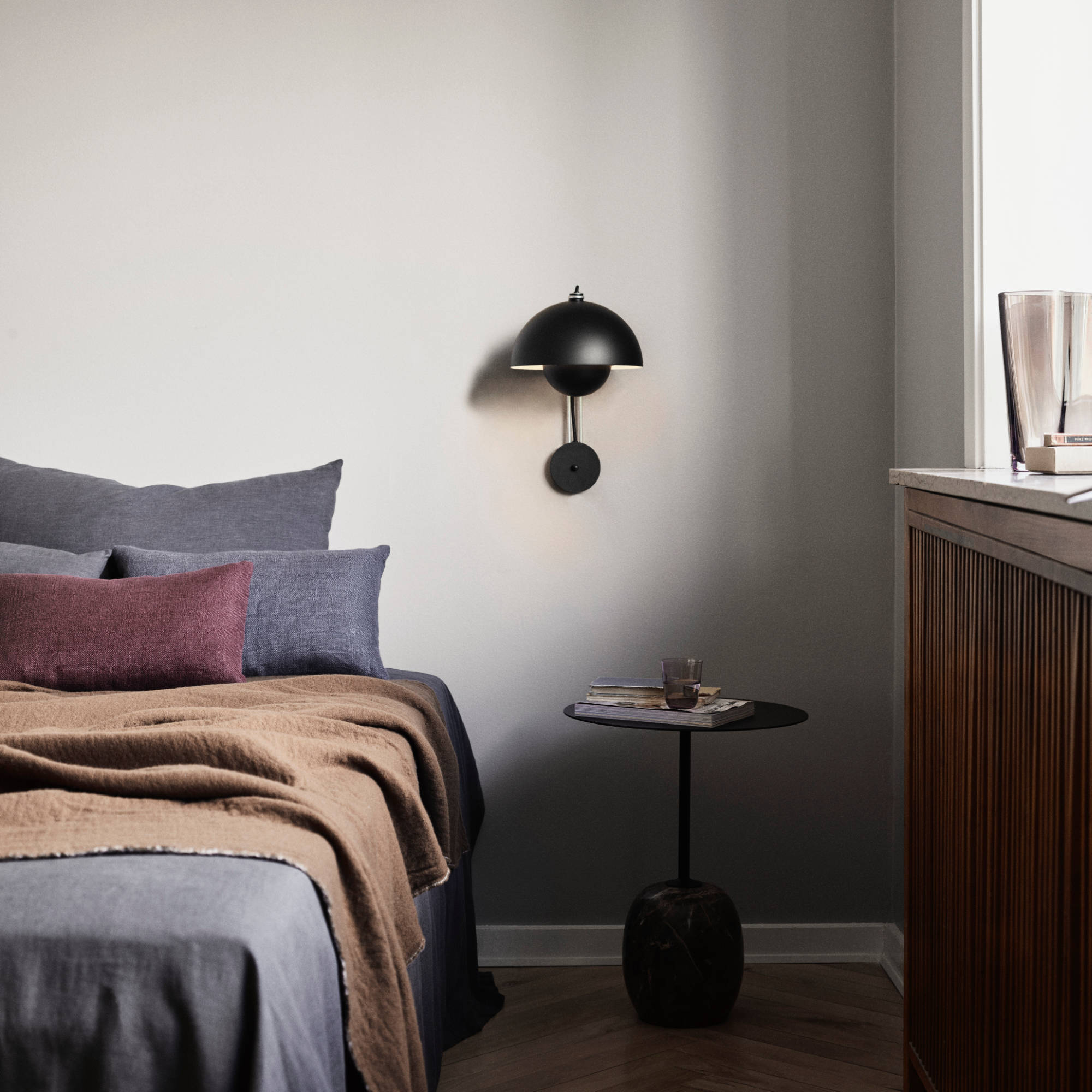 Flowerpot VP8 Wall Lamp - Matt Black