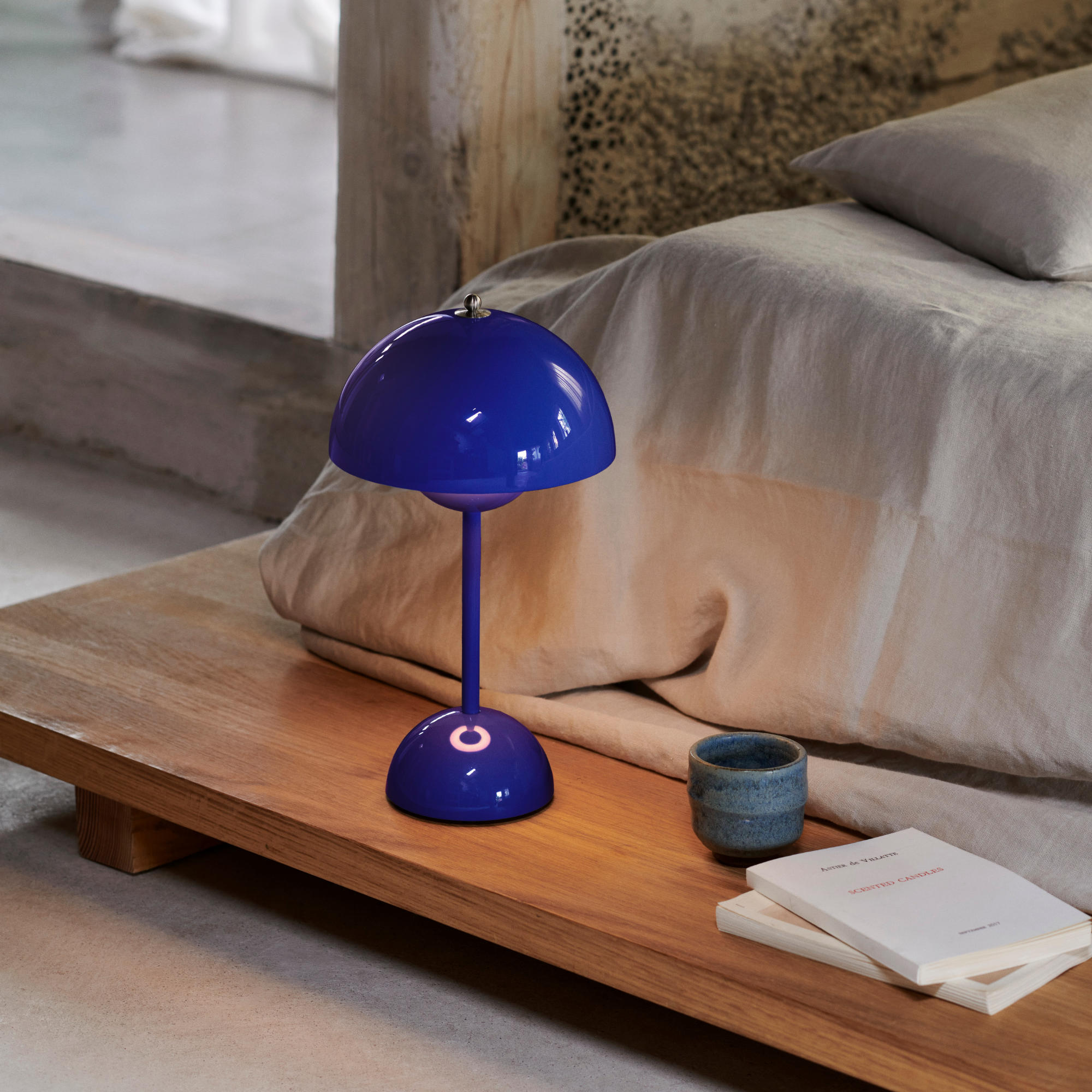 Flowerpot VP9 Portable Table Lamp - Cobalt Blue-3
