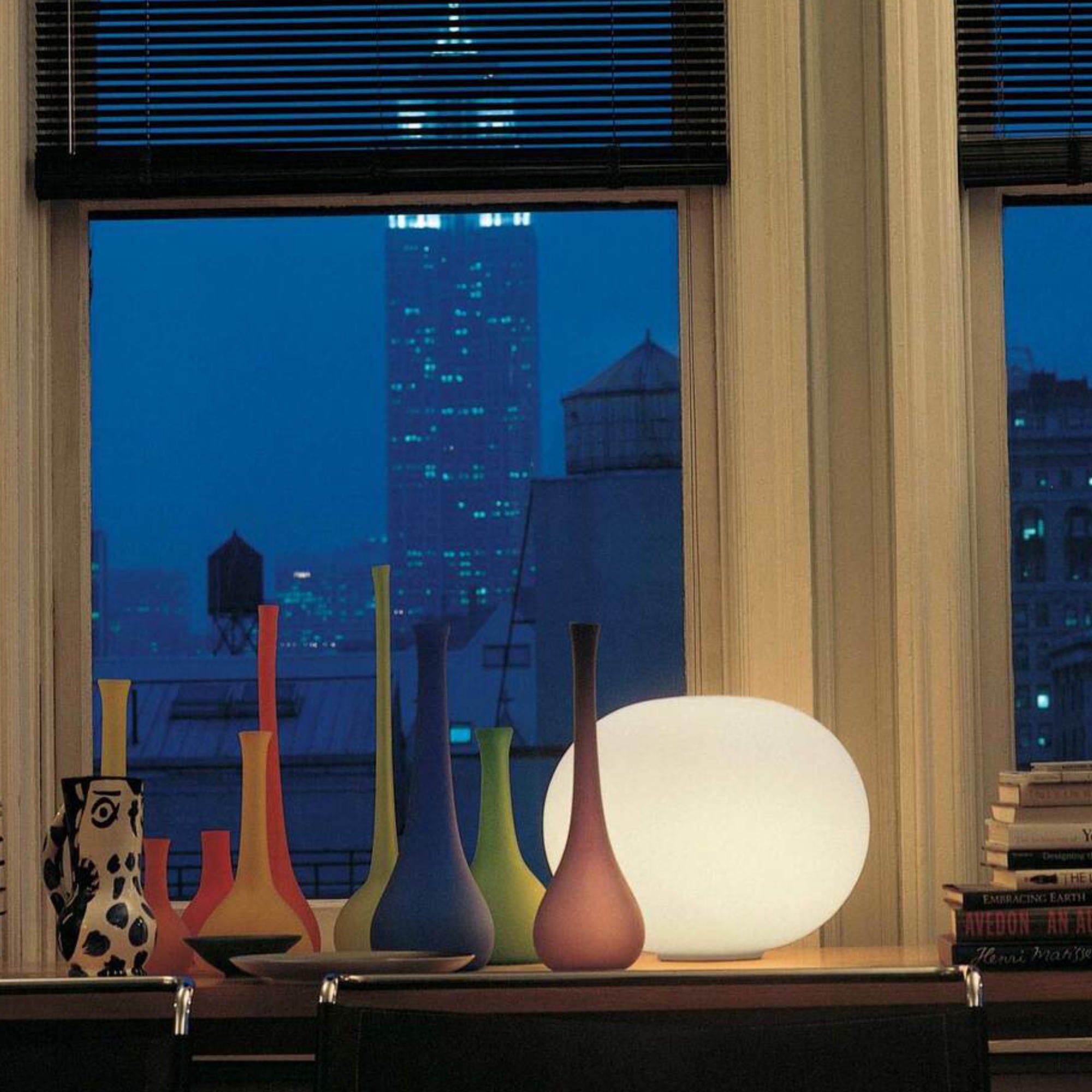 Glo-Ball Basic 2 Table Lamp - White-3