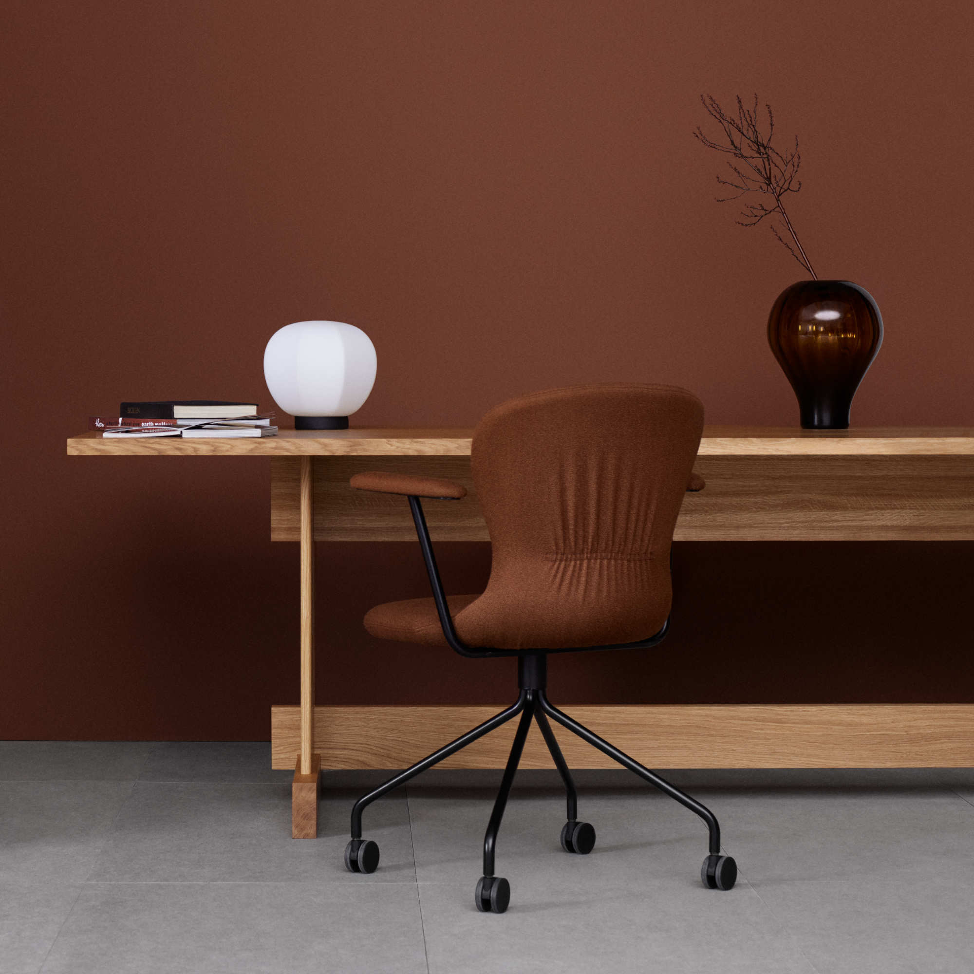 Grande 245 Dining Table - Lacquered Oak-3