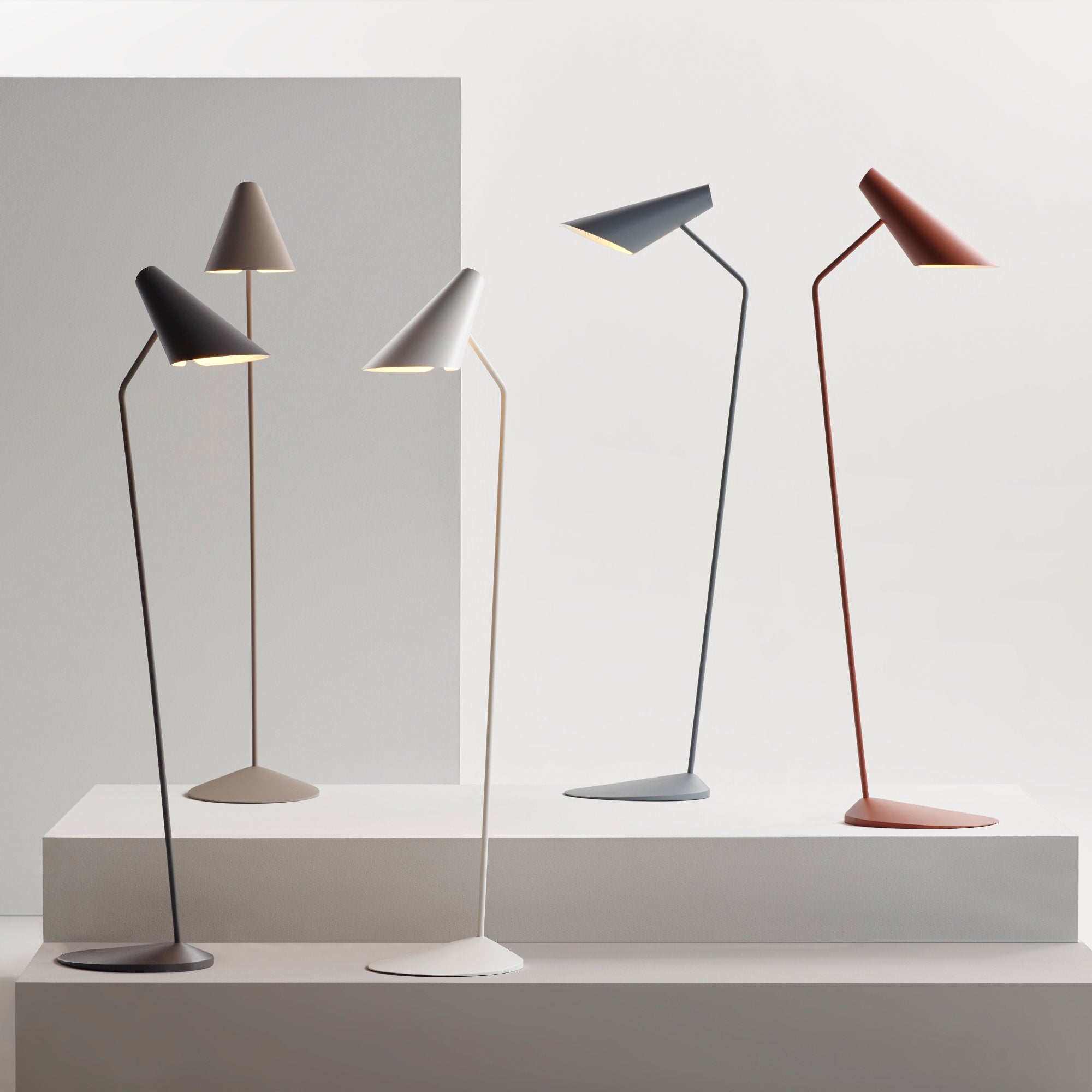 I.Cono 0712 Floor Lamp - Terra Red