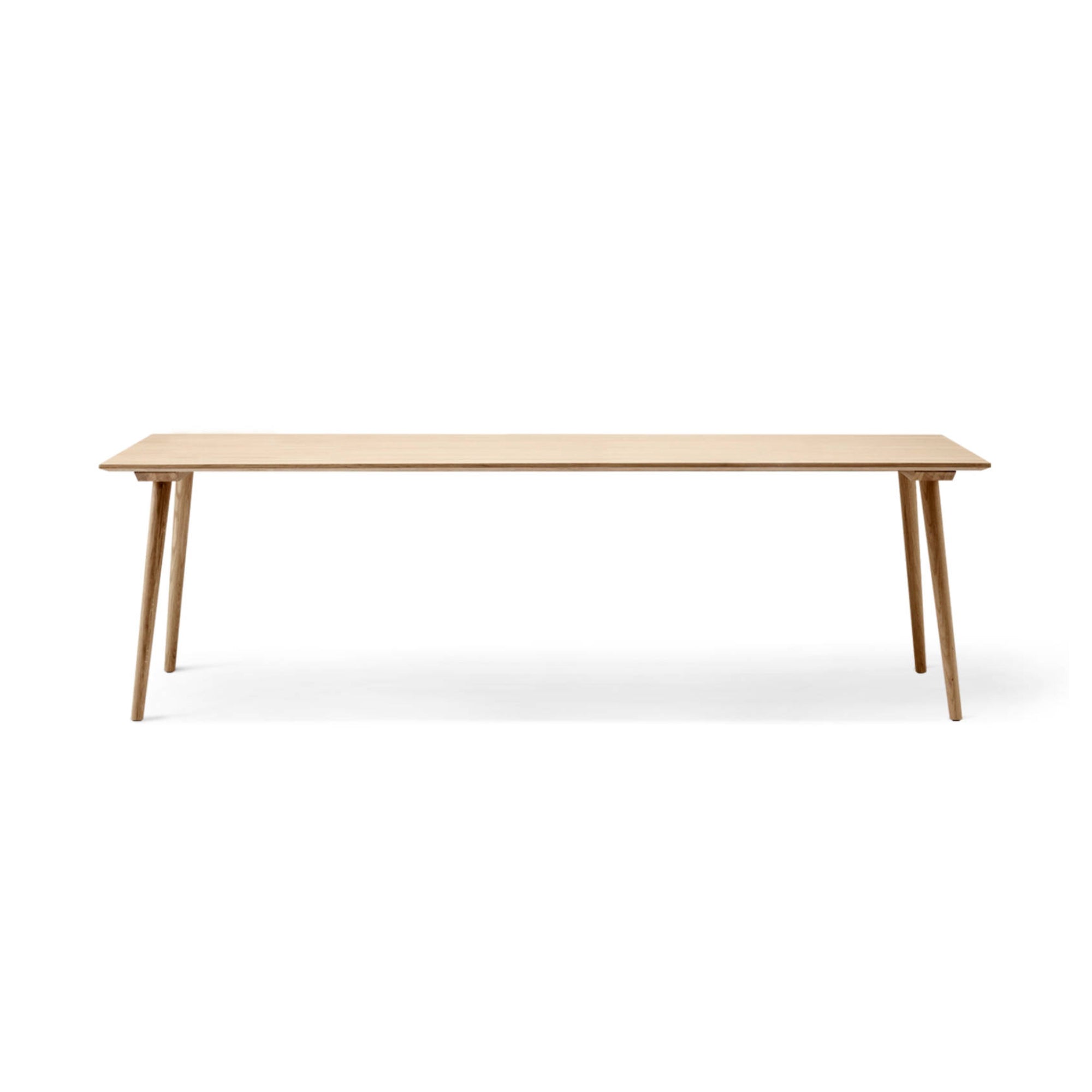 In Between SK6 Dining Table - Clear Lacquered Oak