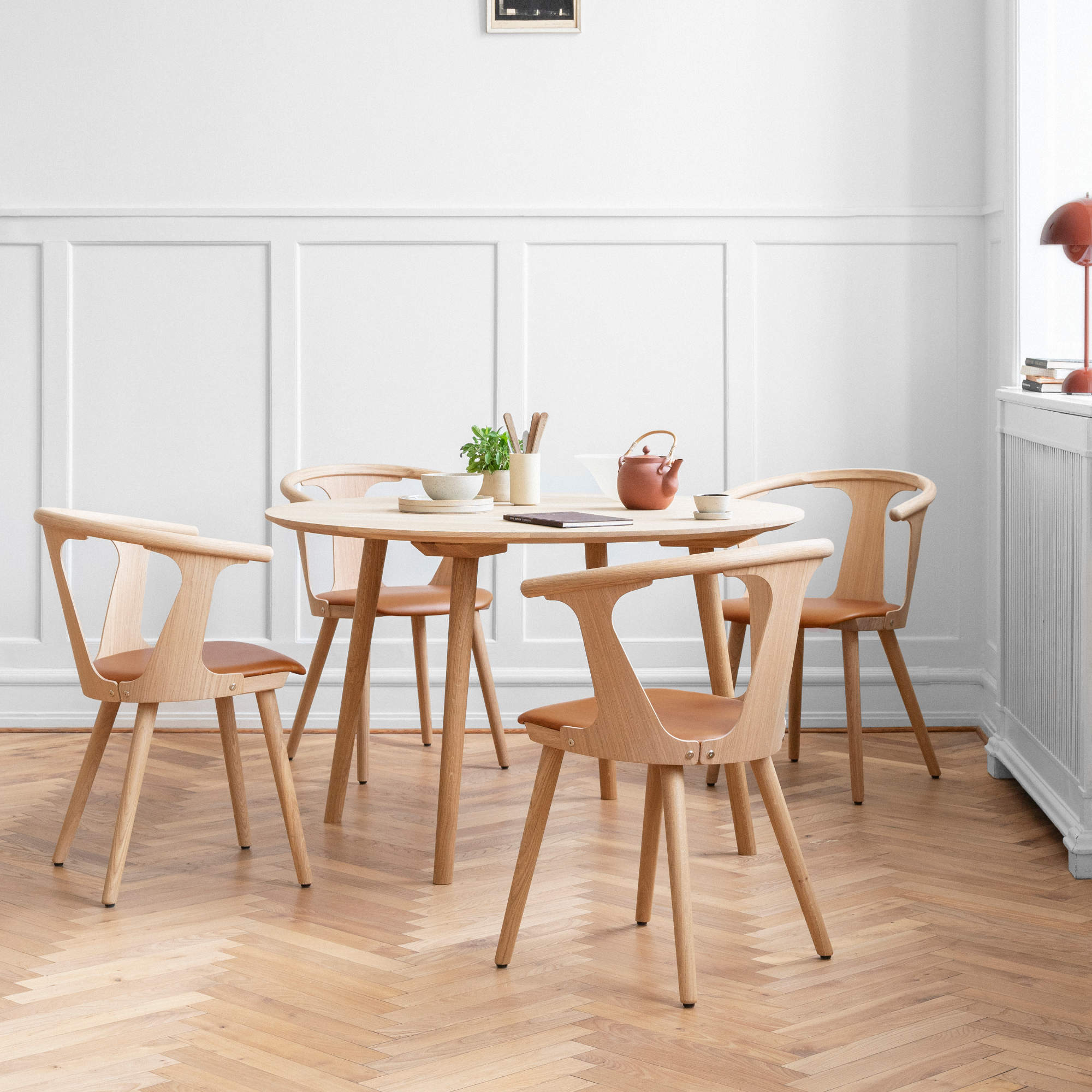 In Between SK4 Dining Table - Black Lacquered Oak-4