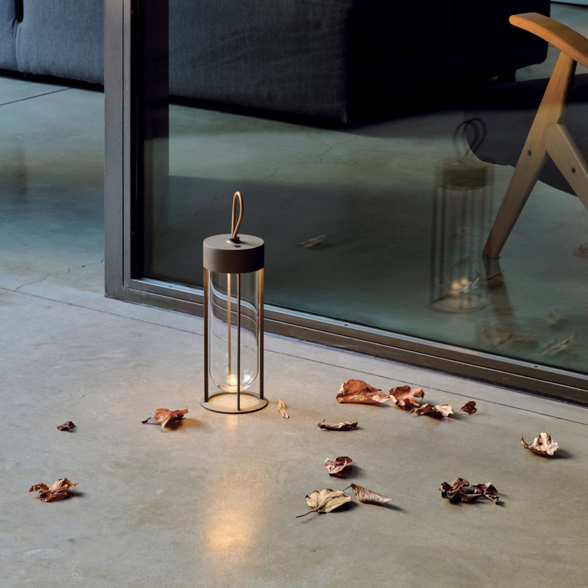 In Vitro Unplugged Portable Table Lamp - Deep Brown