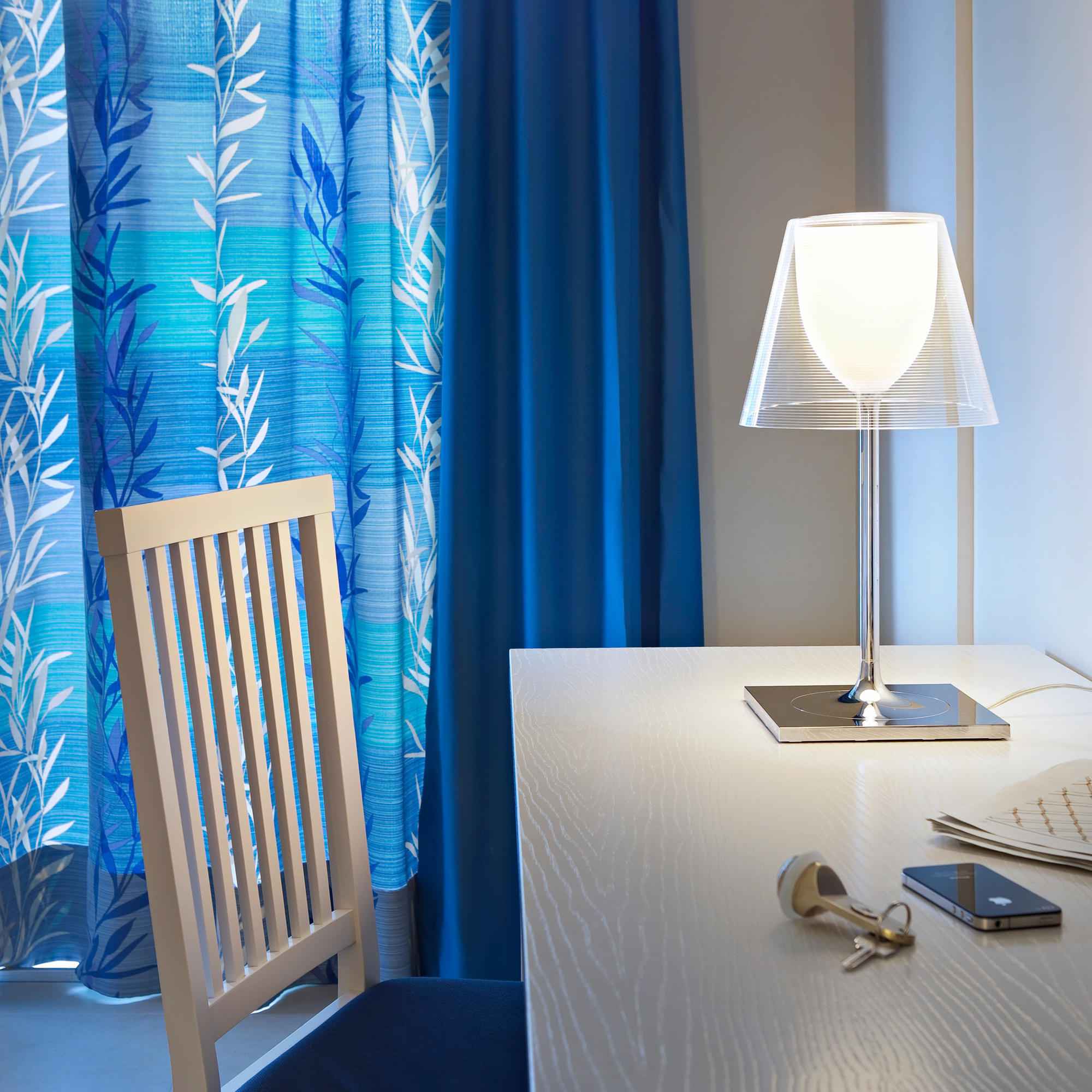KTribe T1 Table Lamp - Glass-3