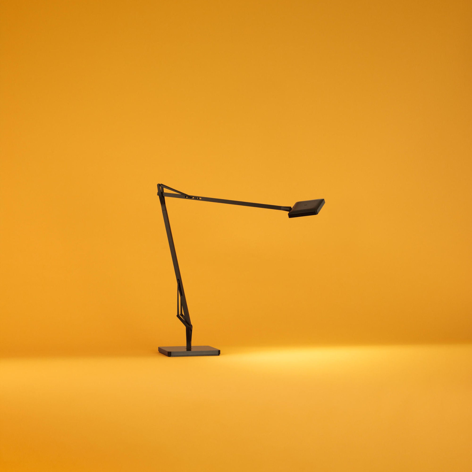 Kelvin Edge Base Table Lamp - Titanium-7