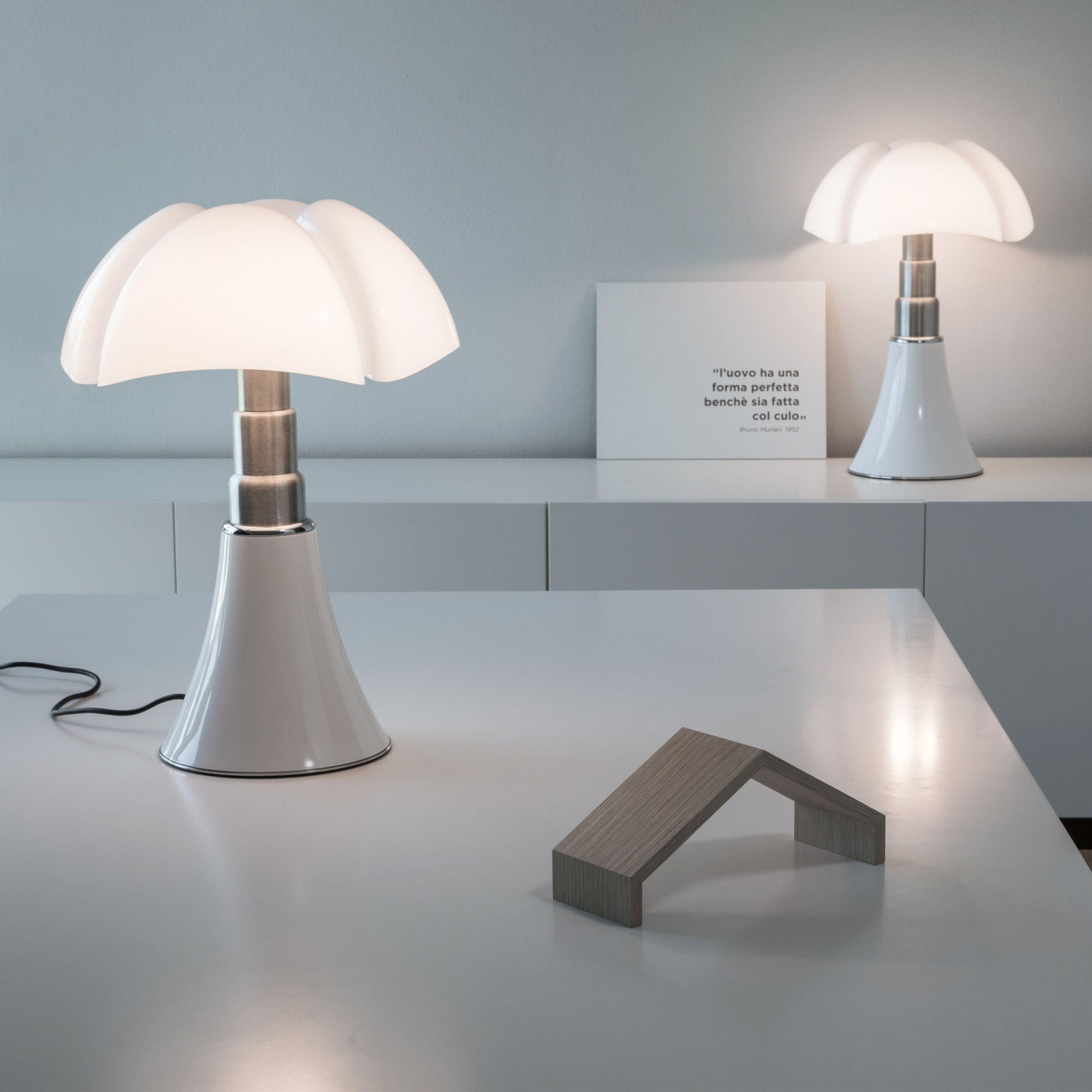 Pipistrello Medio Table Lamp - White Polished-3