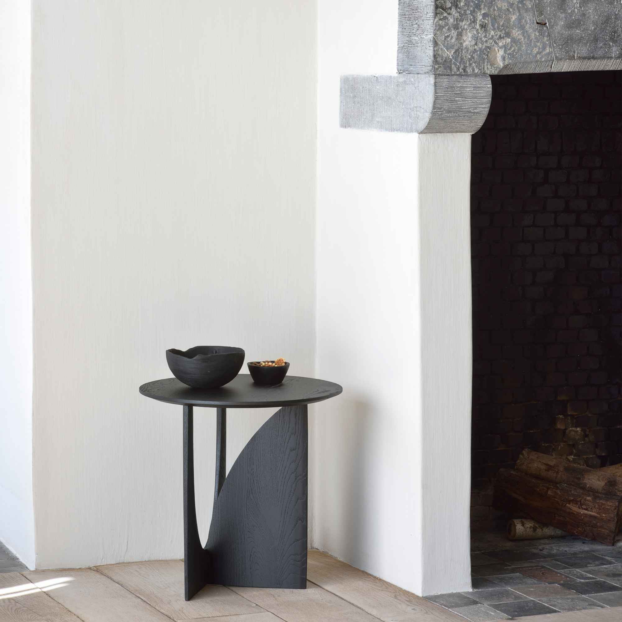 Geometric 50536 Side Table - Varnished Oak Black-2