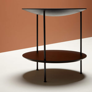 طاولة جانبية باستيل - بلوط أسود اللون