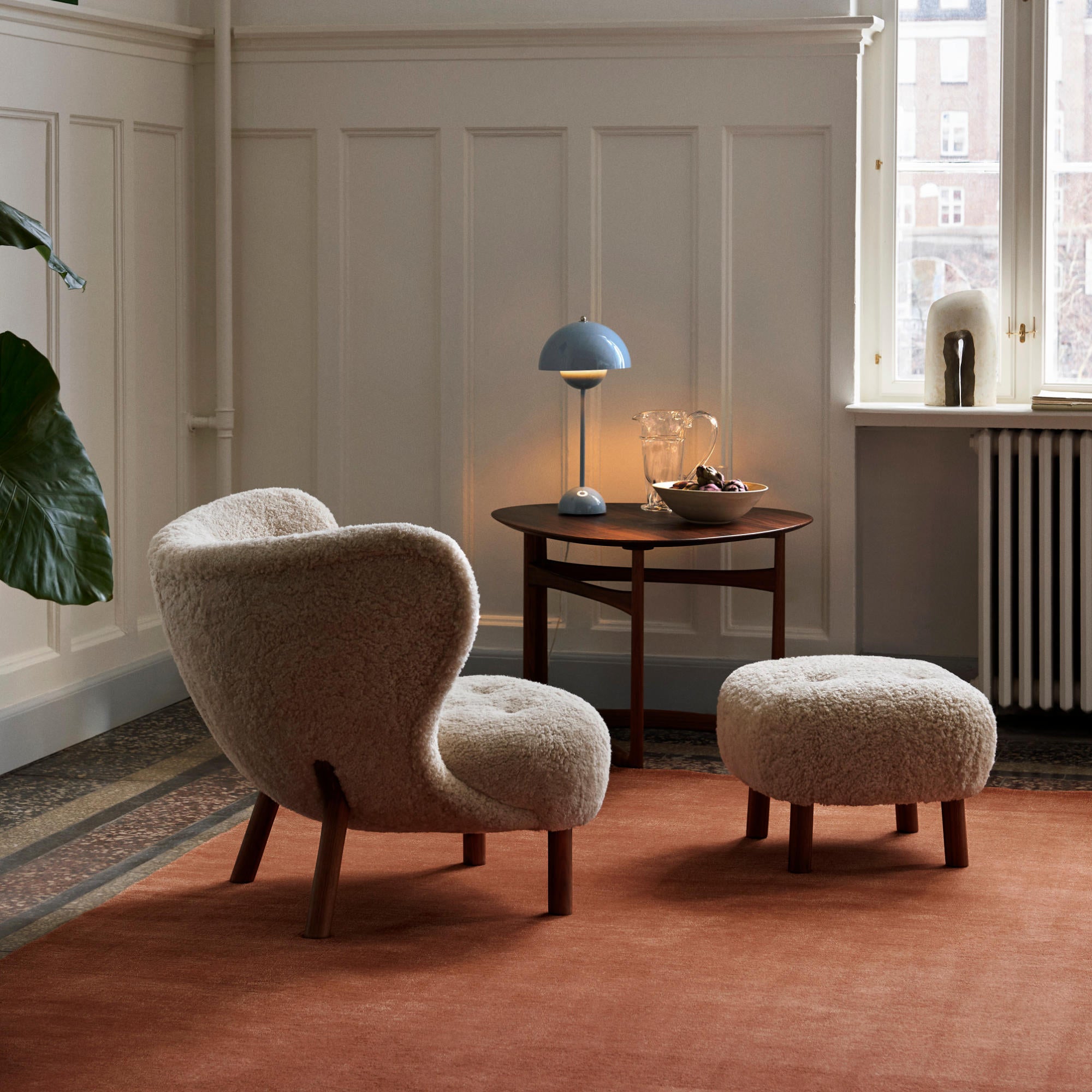 Little Petra VB1 Lounge Chair - Walnut/Sheepskin Sahara 17 mm-5