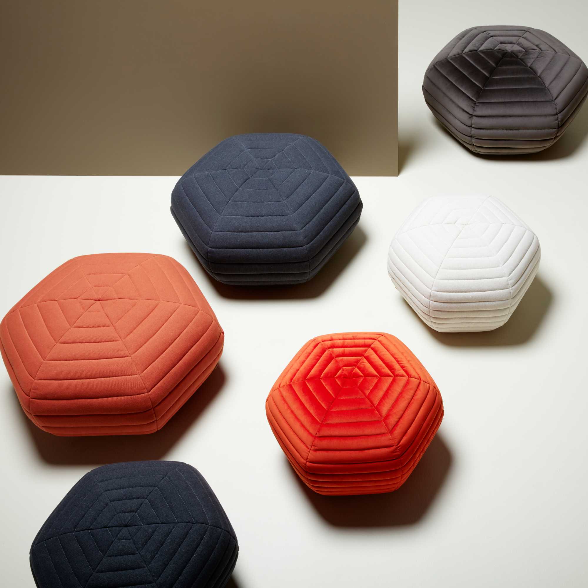 Poppy Low 95 Pouf - Fabric D (Synergy Turqouise LDS 58)