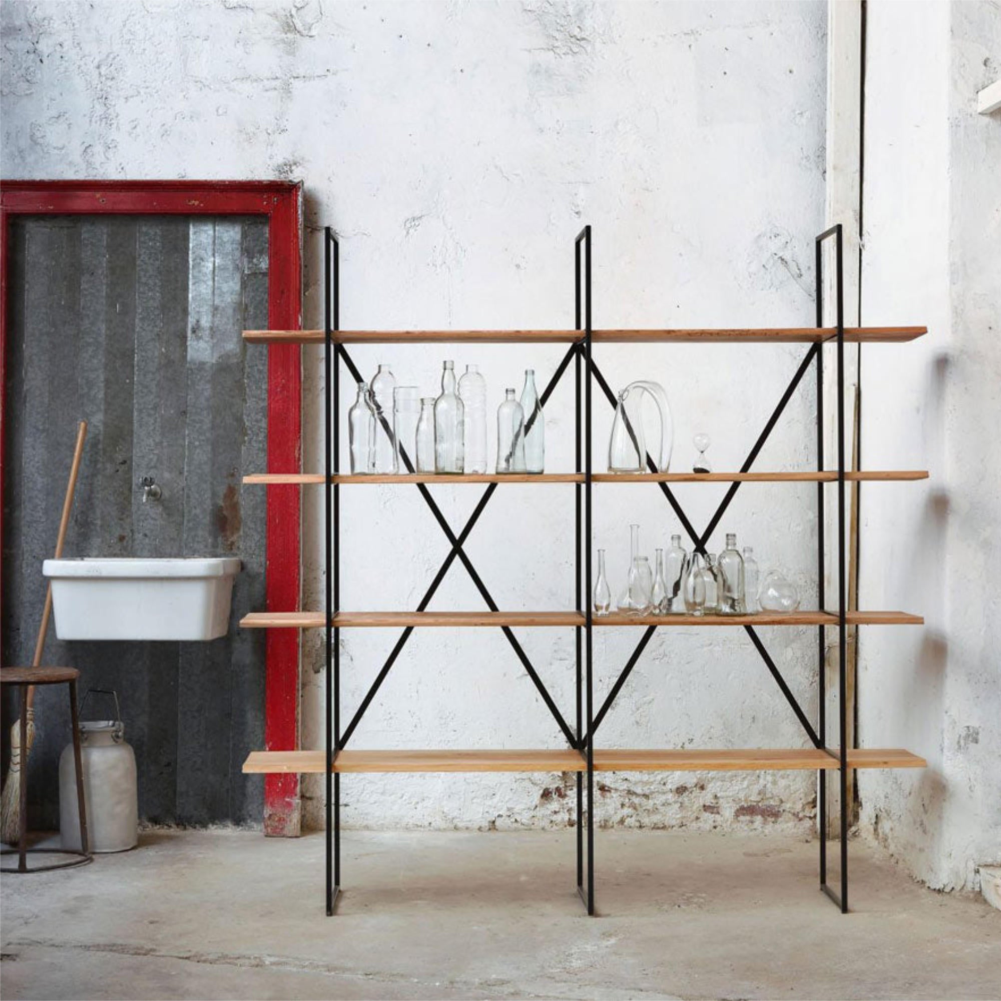 Slim Irony 674 Bookcase - Copper Black/Solid Plane Wood