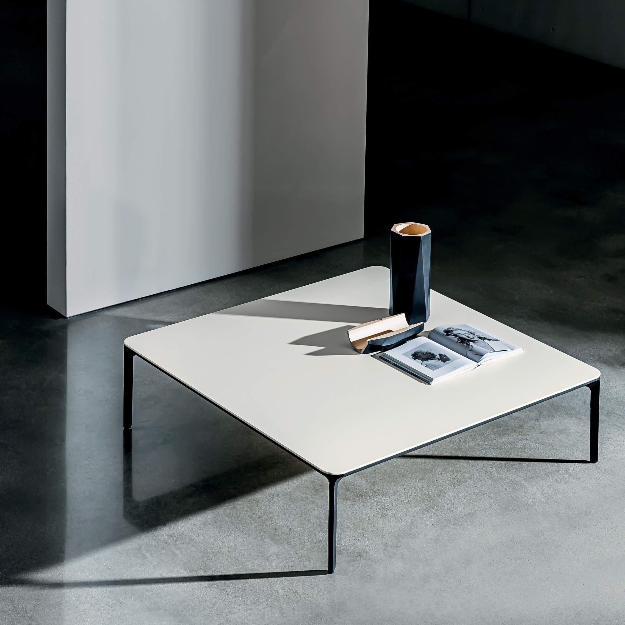 Slim P4884 Coffee Table - GN/CD-5