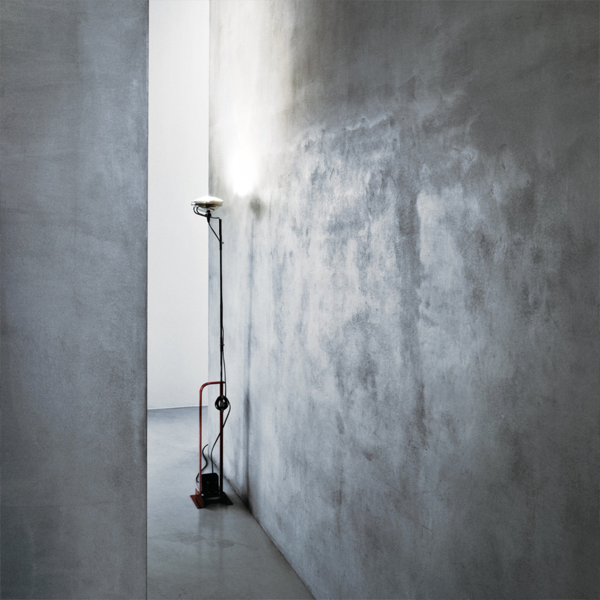 Toio LED Floor Lamp - Red-3
