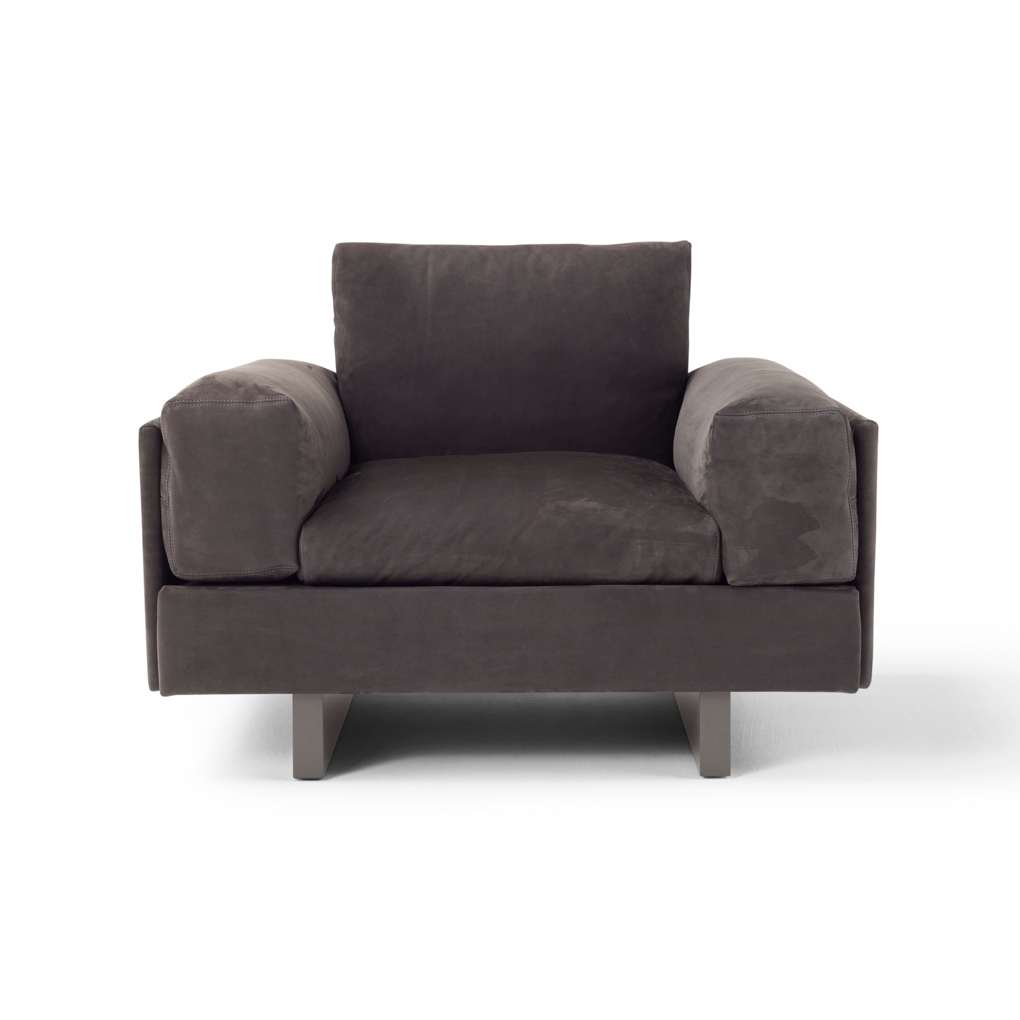 Tau 010 Armchair - Leather (Nabuk 5063)