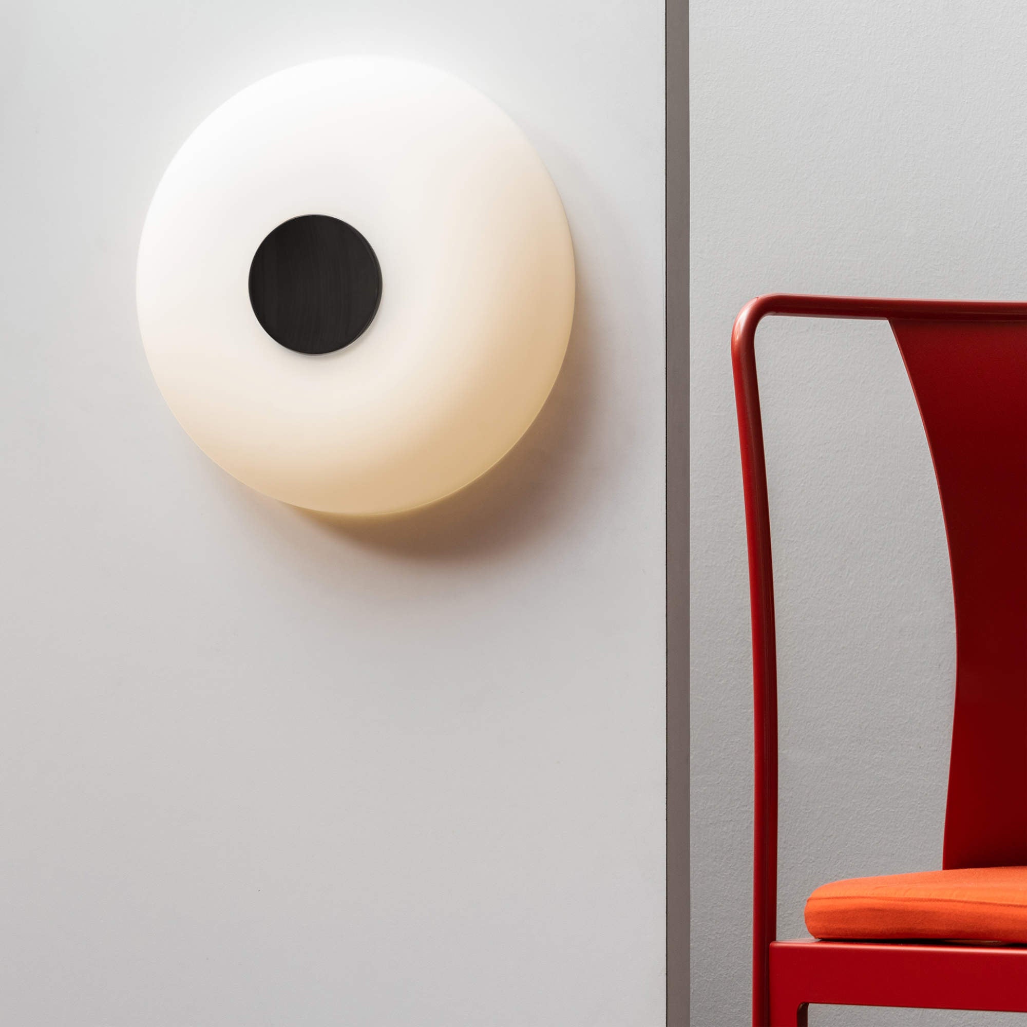 Tropico Medium Wall Lamp - Black-2