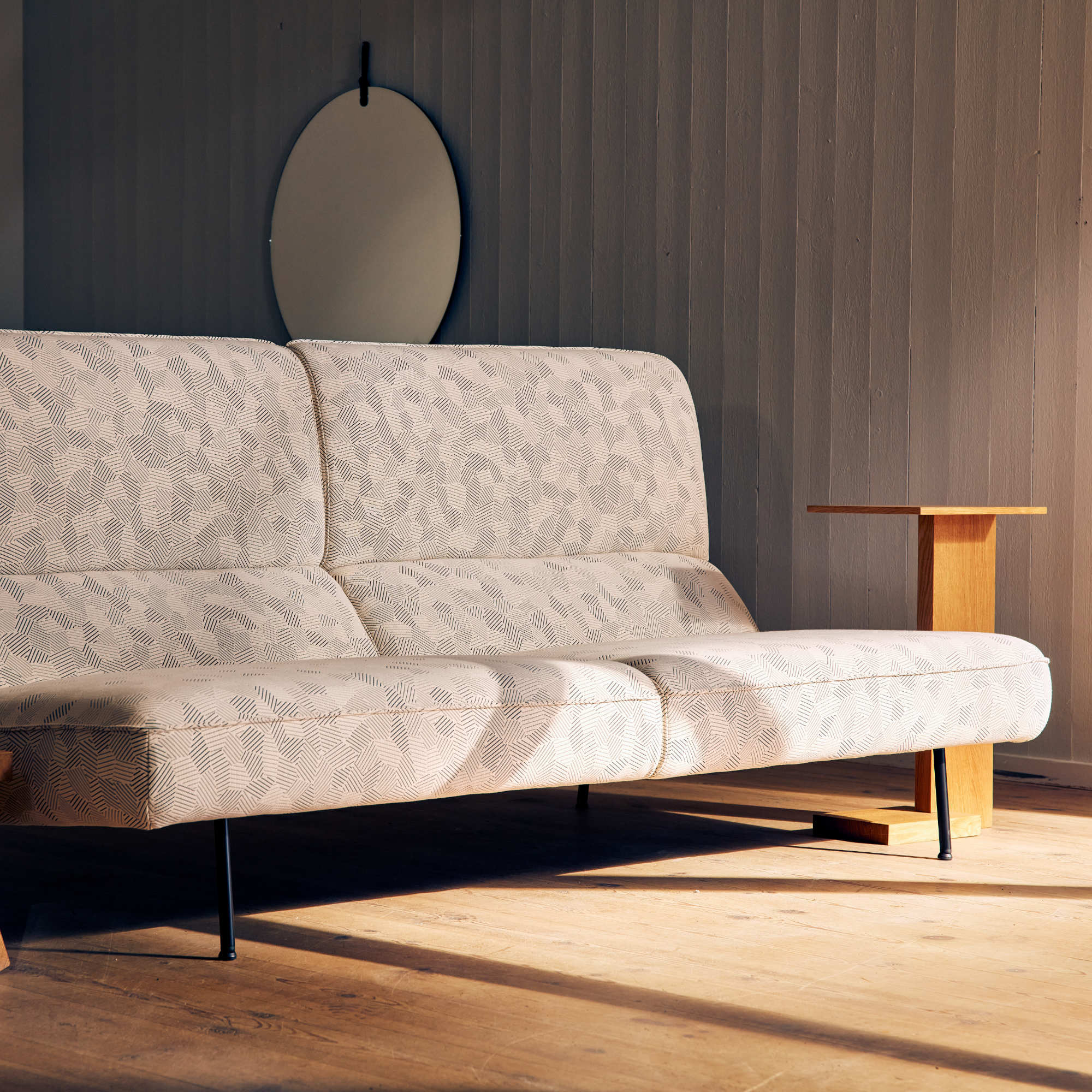 Velar 200 Sofa - Fabric I (Razzle Dazzle 116)