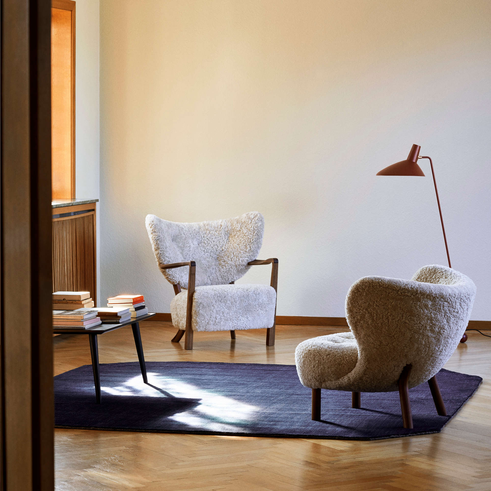 Wulff ATD2 Walnut Lounge Chair - Walnut/Sheepskin Moonlight 17mm