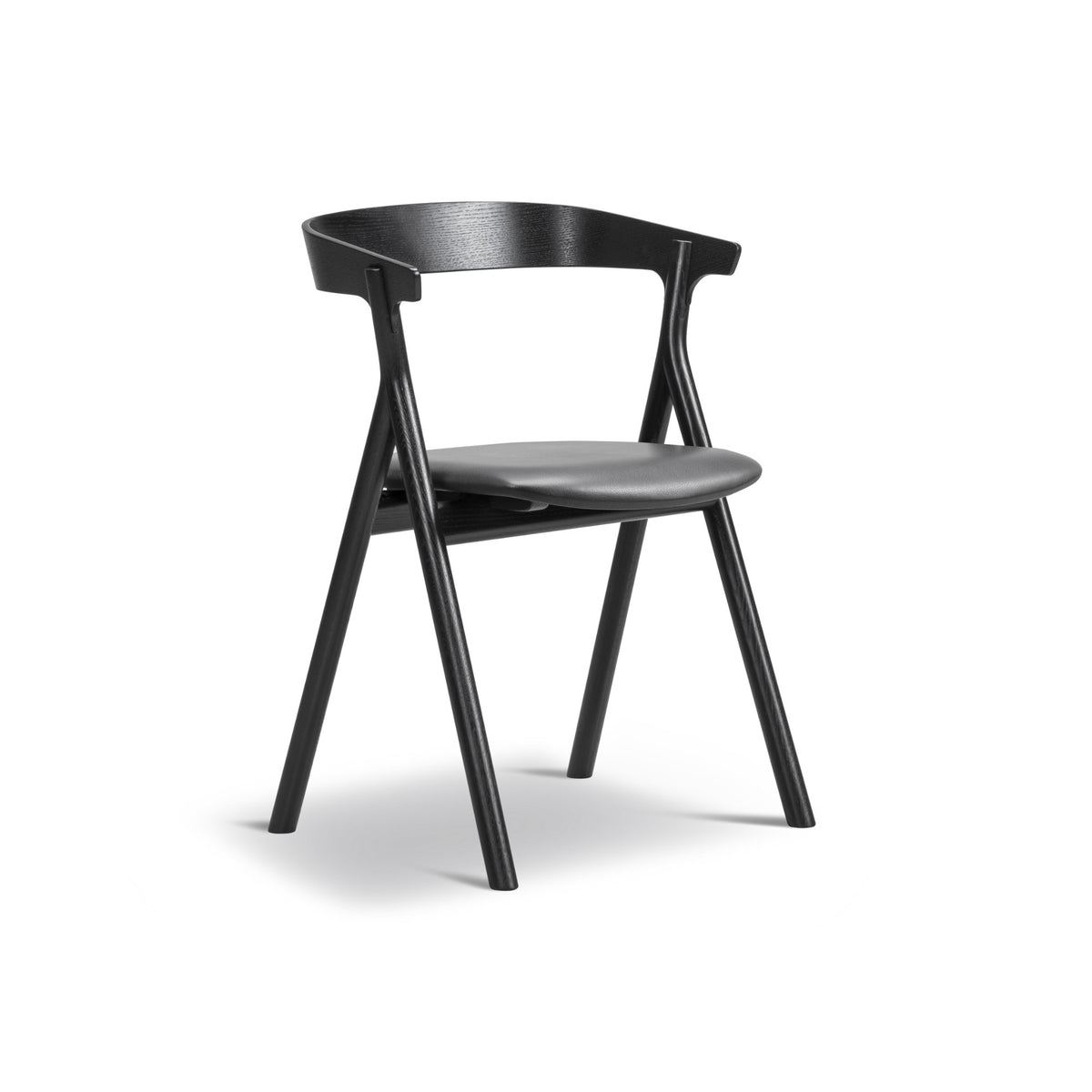 Yksi Dining Chair – 54x76 / Wood (Black Lacquered Oak) / Leather (Primo 88)-1