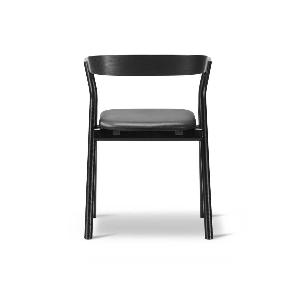 Yksi Dining Chair – 54x76 / Wood (Black Lacquered Oak) / Leather (Primo 88)-2