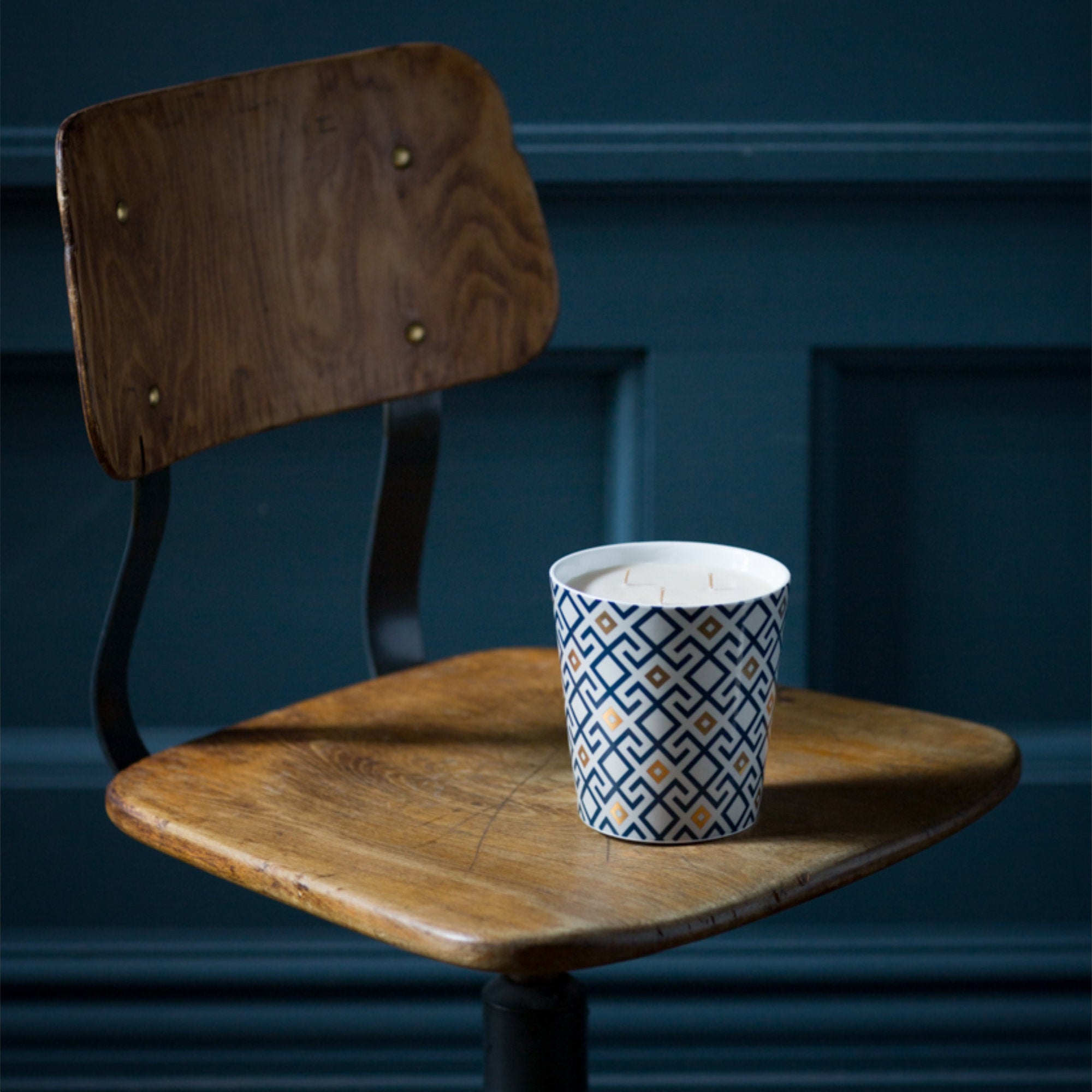 Fig Arabesque Scented Candle - Medium - 715g